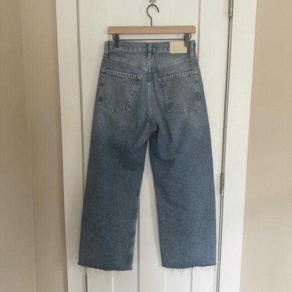 (Citizens of Humanity) Ayla Raw Hem Crop Jeans in Doheny - Picture 8 of 12